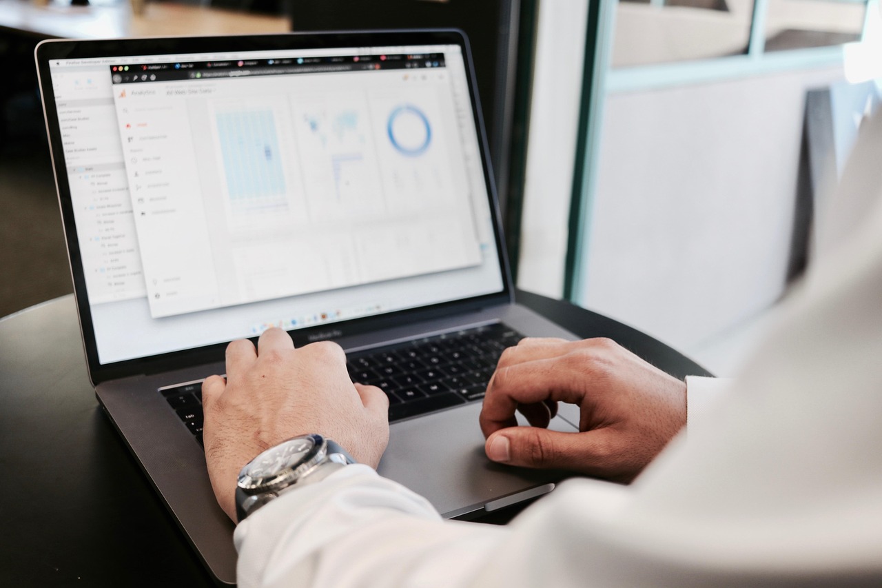 Inbound ou outbound marketing : quelle stratégie choisir en 2025 ?