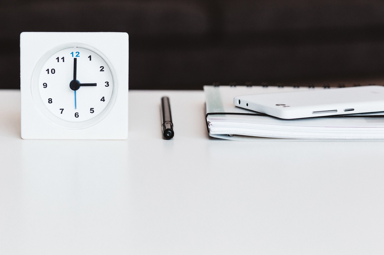 découvrez les différentes structures d'entreprise, leurs avantages, leurs inconvénients et comment choisir la forme juridique la plus adaptée à votre projet professionnel.