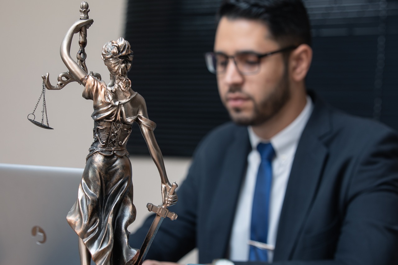 découvrez quelles sont les obligations légales essentielles à respecter en france, que vous soyez particulier ou professionnel. explications claires et conseils pratiques pour rester conforme à la loi.
